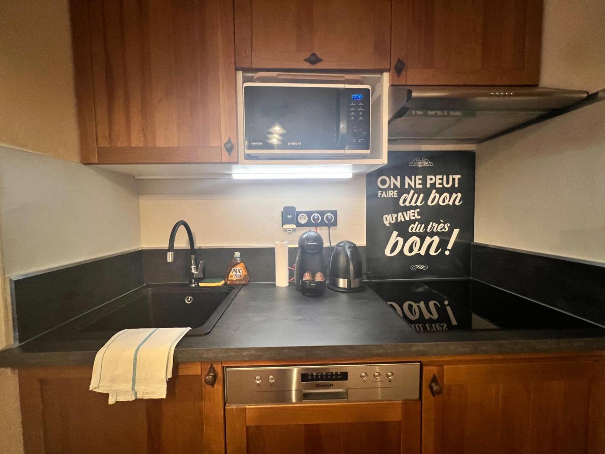 Residence Cami Real **** 圣拉里苏朗 客房 照片